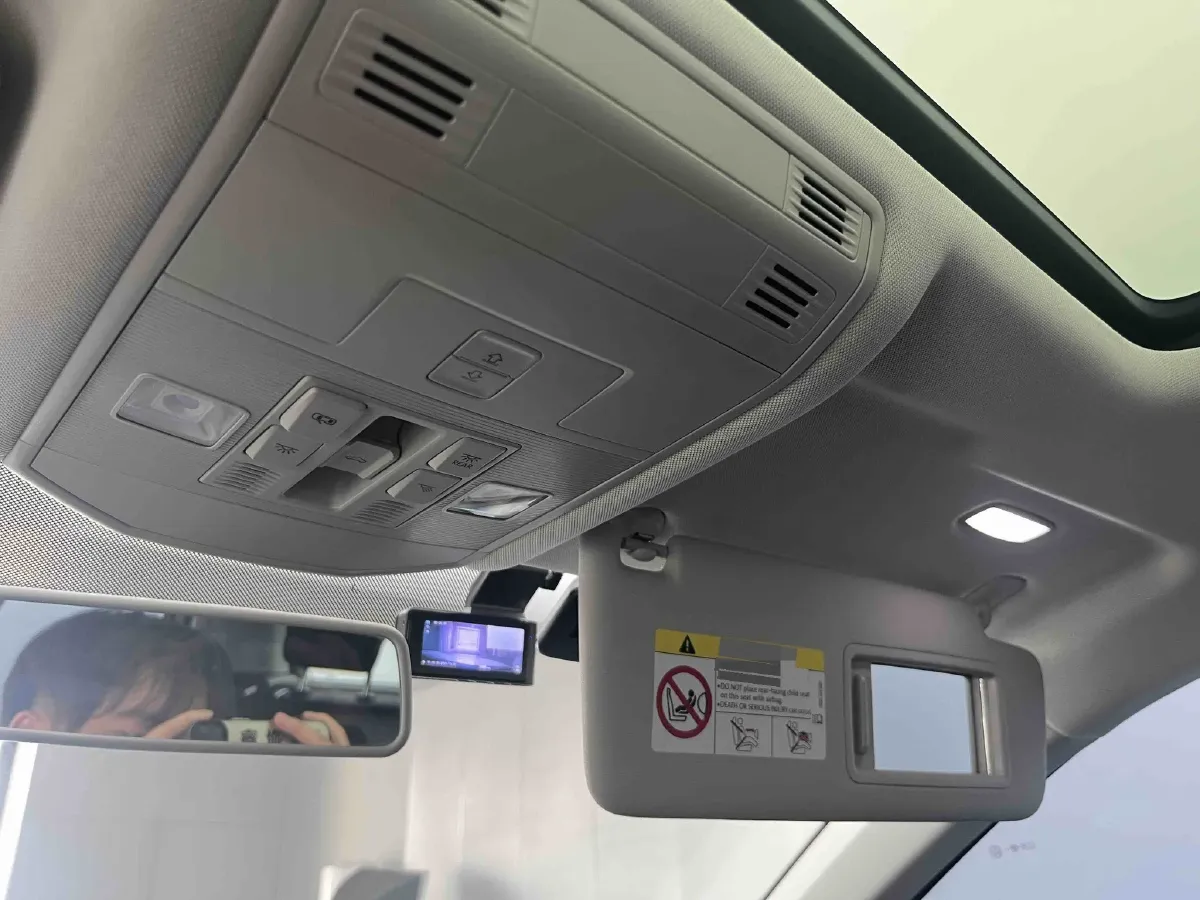 2022 Volkswagen T-Roc 1.4T 150HP L4 7DCT,autocango,china used car exporter,china ev exporter,chinese used car exporter,chinese used ev exporter