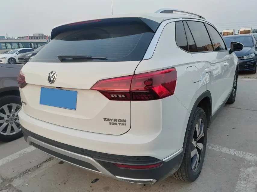 2019 Jeep Cherokee 2.0T 234HP L4 9AT,autocango,china used car exporter,china ev exporter,chinese used car exporter,chinese used ev exporter