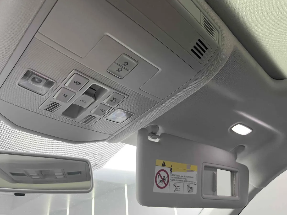 2022 Volkswagen T-Roc 1.4T 150HP L4 7DCT,autocango,china used car exporter,china ev exporter,chinese used car exporter,chinese used ev exporter