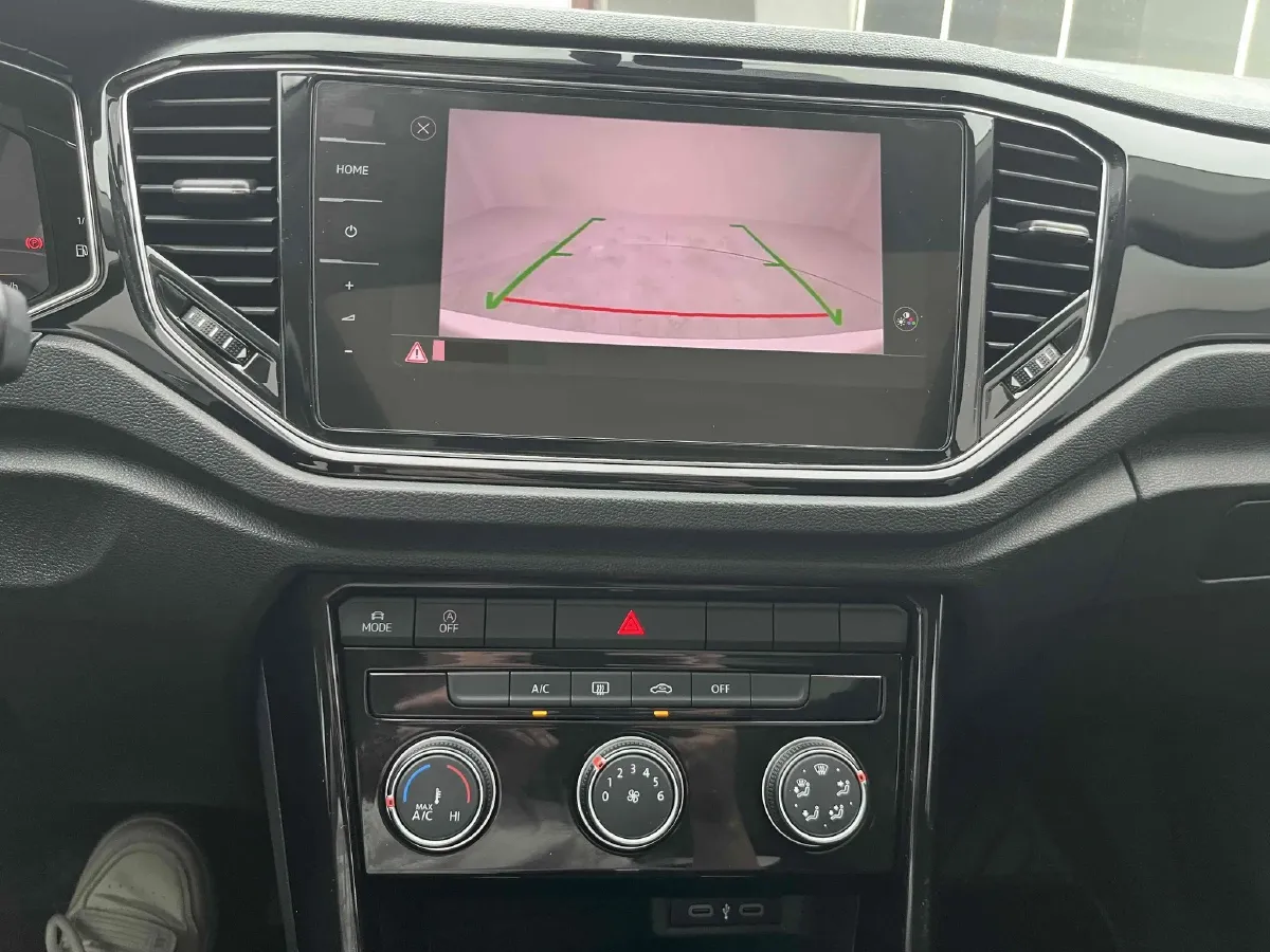 2022 Volkswagen T-Roc 1.4T 150HP L4 7DCT,autocango,china used car exporter,china ev exporter,chinese used car exporter,chinese used ev exporter