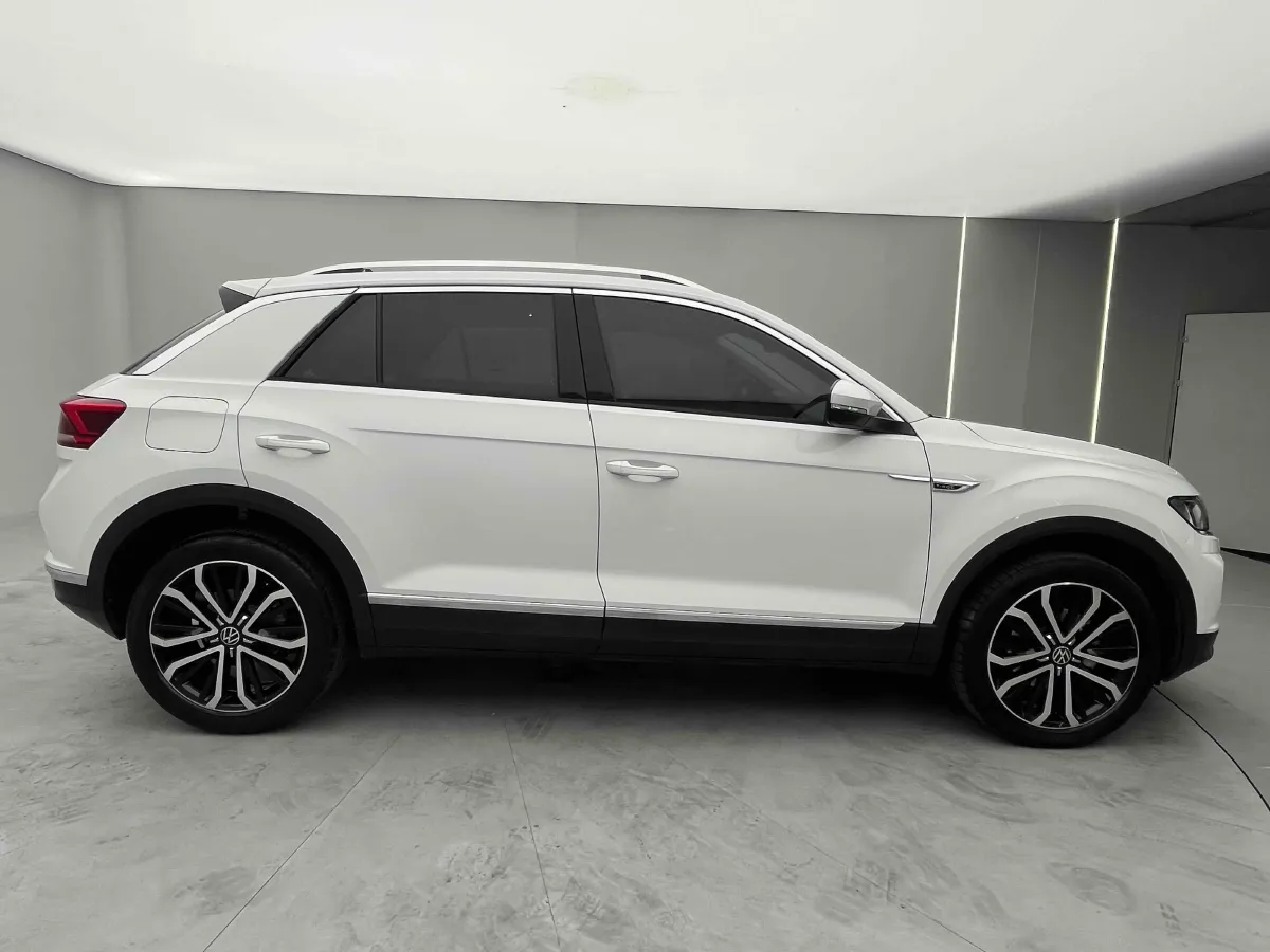 2022 Volkswagen T-Roc 1.4T 150HP L4 7DCT,autocango,china used car exporter,china ev exporter,chinese used car exporter,chinese used ev exporter