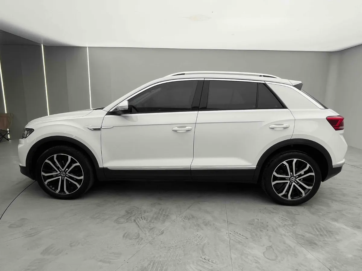 2022 Volkswagen T-Roc 1.4T 150HP L4 7DCT,autocango,china used car exporter,china ev exporter,chinese used car exporter,chinese used ev exporter