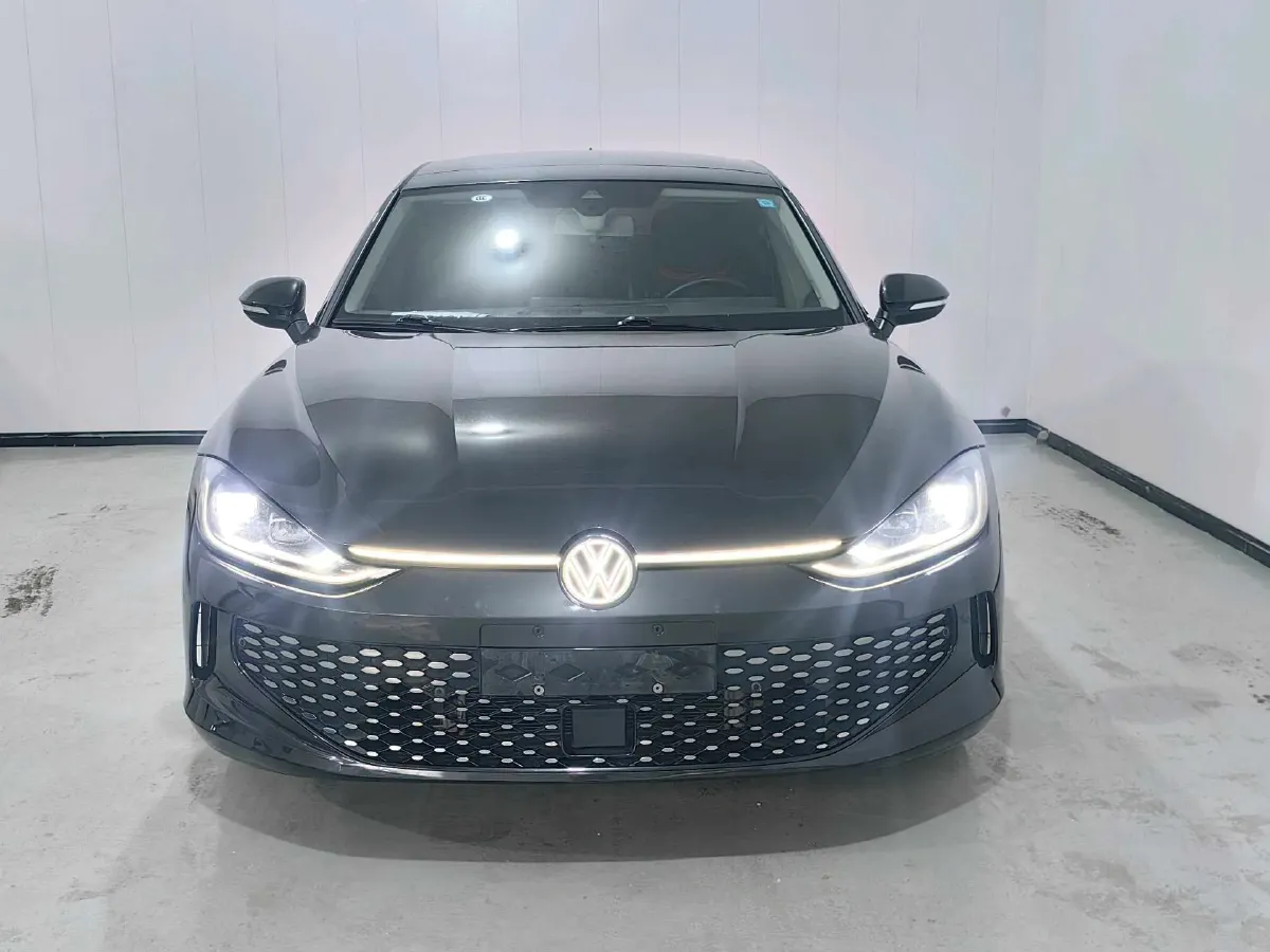 2022 Jetour DASHING i-DM 1.5T 156HP L4 3DHT PHEV 19.27KWH,autocango,china used car exporter,china ev exporter,chinese used car exporter,chinese used ev exporter