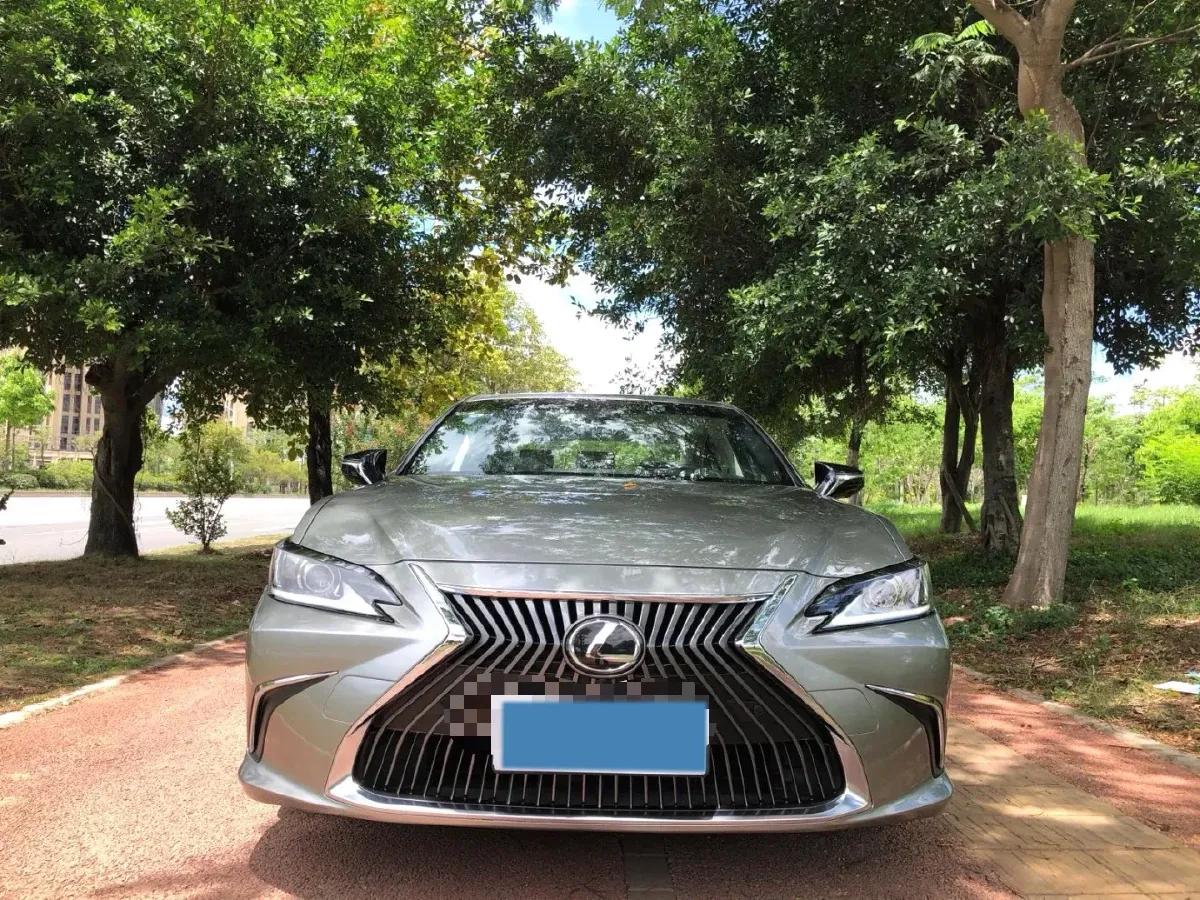 2018 Lexus ES 2.0L 167HP L4 6AT,autocango,china used car exporter,china ev exporter,chinese used car exporter,chinese used ev exporter