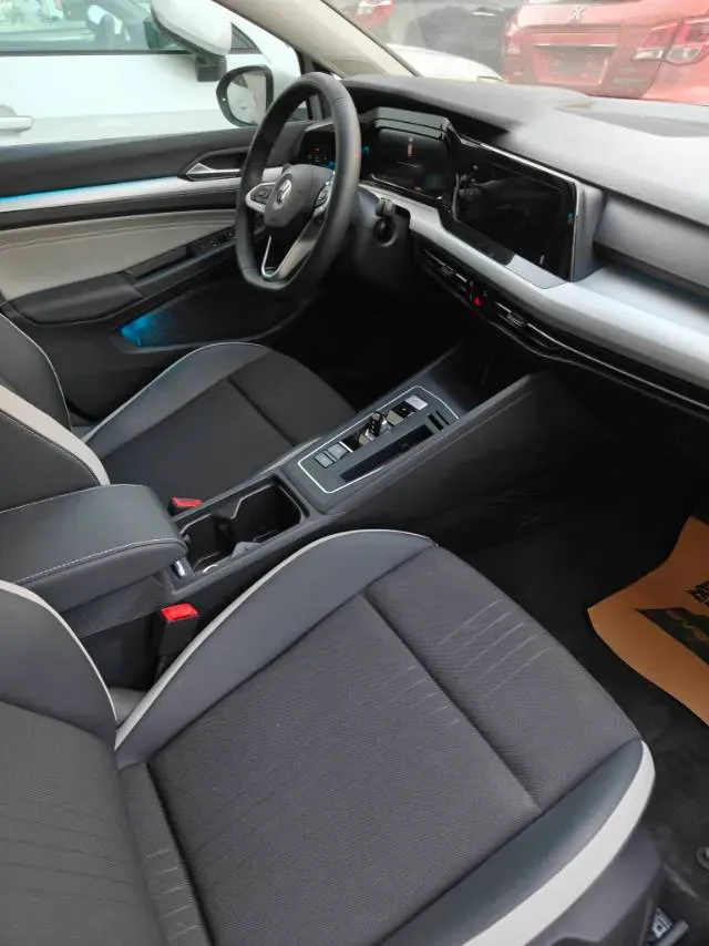 2023 Volkswagen Golf 1.4T 150HP L4 7DCT,autocango,china used car exporter,china ev exporter,chinese used car exporter,chinese used ev exporter
