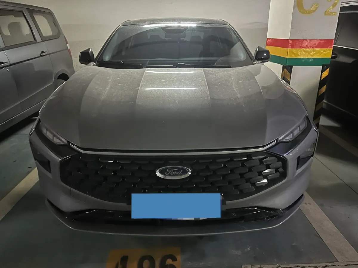 2023 Ford Mondeo 2.0T 254HP L4 8AT,autocango,china used car exporter,china ev exporter,chinese used car exporter,chinese used ev exporter