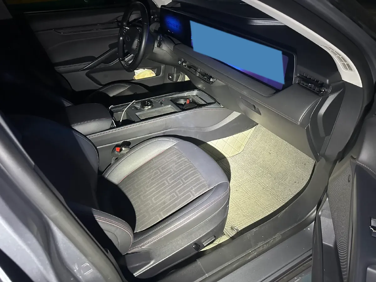 2023 Ford Mondeo 2.0T 254HP L4 8AT,autocango,china used car exporter,china ev exporter,chinese used car exporter,chinese used ev exporter