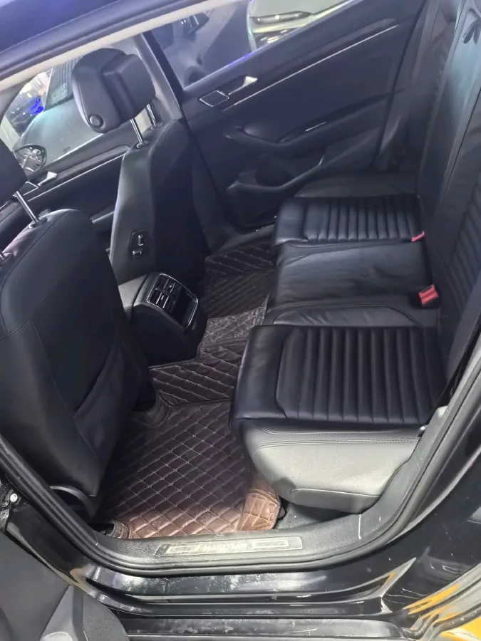 2019 Volkswagen Magotan 2.0T 186HP L4 7DCT,autocango,china used car exporter,china ev exporter,chinese used car exporter,chinese used ev exporter