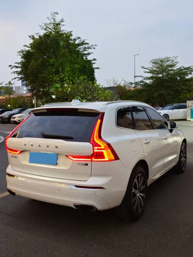 2018 Volvo XC60 2.0T 254HP L4 8AT,autocango,china used car exporter,china ev exporter,chinese used car exporter,chinese used ev exporter
