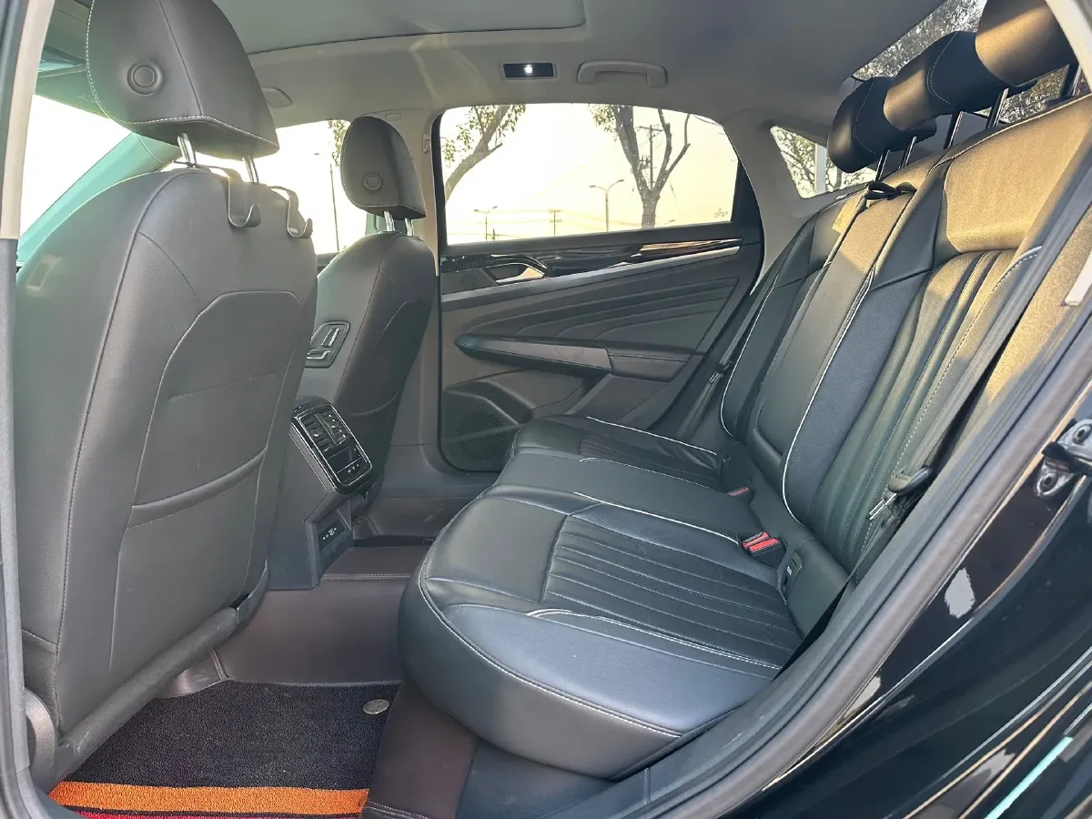 2023 Volkswagen Passat 2.0T 186HP L4 7DCT,autocango,china used car exporter,china ev exporter,chinese used car exporter,chinese used ev exporter