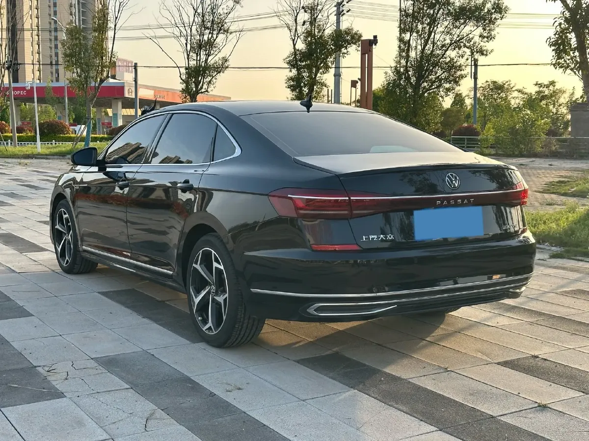 2023 Volkswagen Passat 2.0T 186HP L4 7DCT,autocango,china used car exporter,china ev exporter,chinese used car exporter,chinese used ev exporter