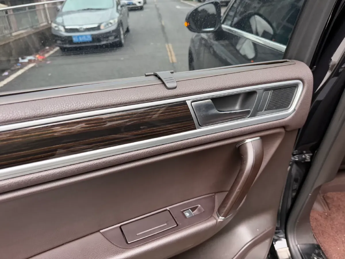 2017 Volkswagen Touareg 3.0T 320HP V6 8AT,autocango,china used car exporter,china ev exporter,chinese used car exporter,chinese used ev exporter