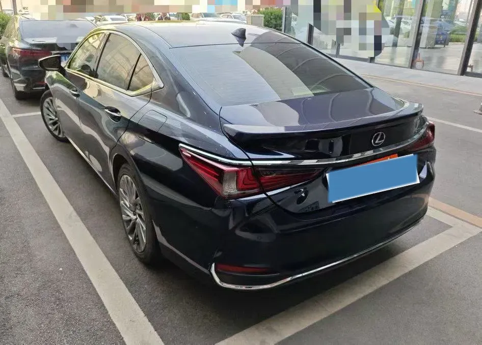 2018 Lexus ES 2.0L 167HP L4 6AT,autocango,china used car exporter,china ev exporter,chinese used car exporter,chinese used ev exporter