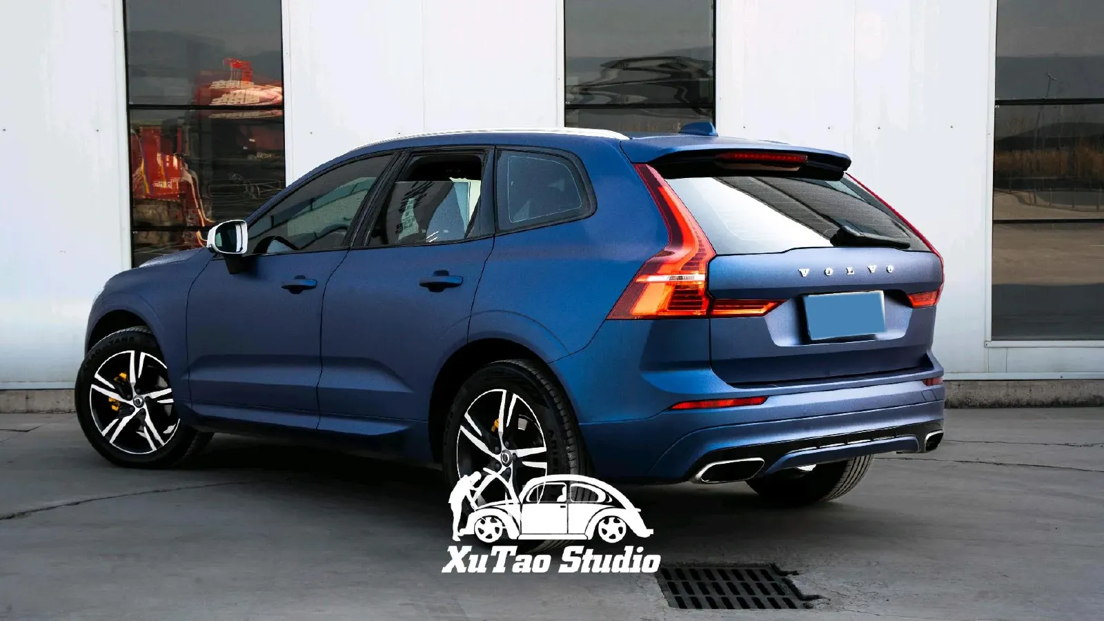 2018 Volvo XC60 2.0T 254HP L4 8AT,autocango,china used car exporter,china ev exporter,chinese used car exporter,chinese used ev exporter