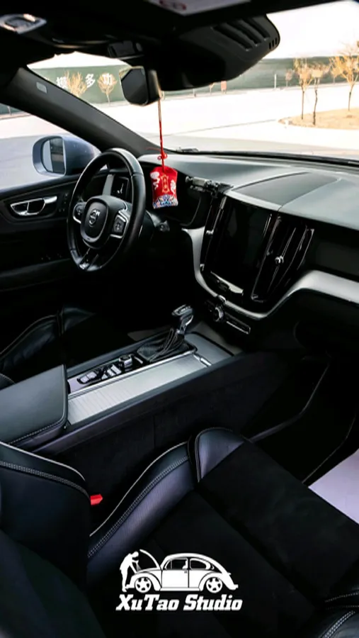 2018 Volvo XC60 2.0T 254HP L4 8AT,autocango,china used car exporter,china ev exporter,chinese used car exporter,chinese used ev exporter