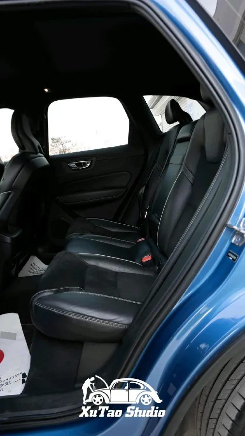 2018 Volvo XC60 2.0T 254HP L4 8AT,autocango,china used car exporter,china ev exporter,chinese used car exporter,chinese used ev exporter