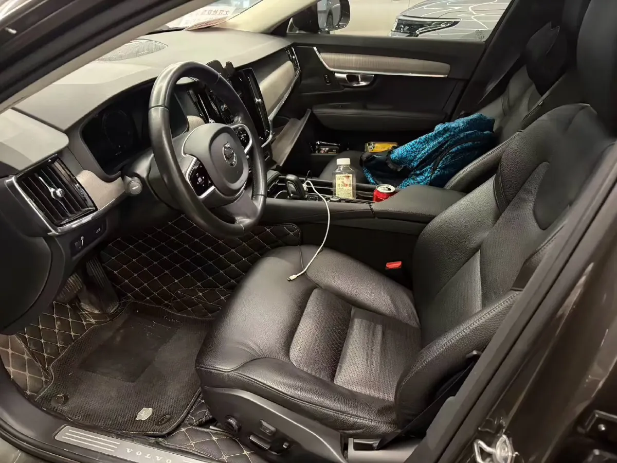 2021 Volvo V90 2.0T 250HP L4 8AT,autocango,china used car exporter,china ev exporter,chinese used car exporter,chinese used ev exporter