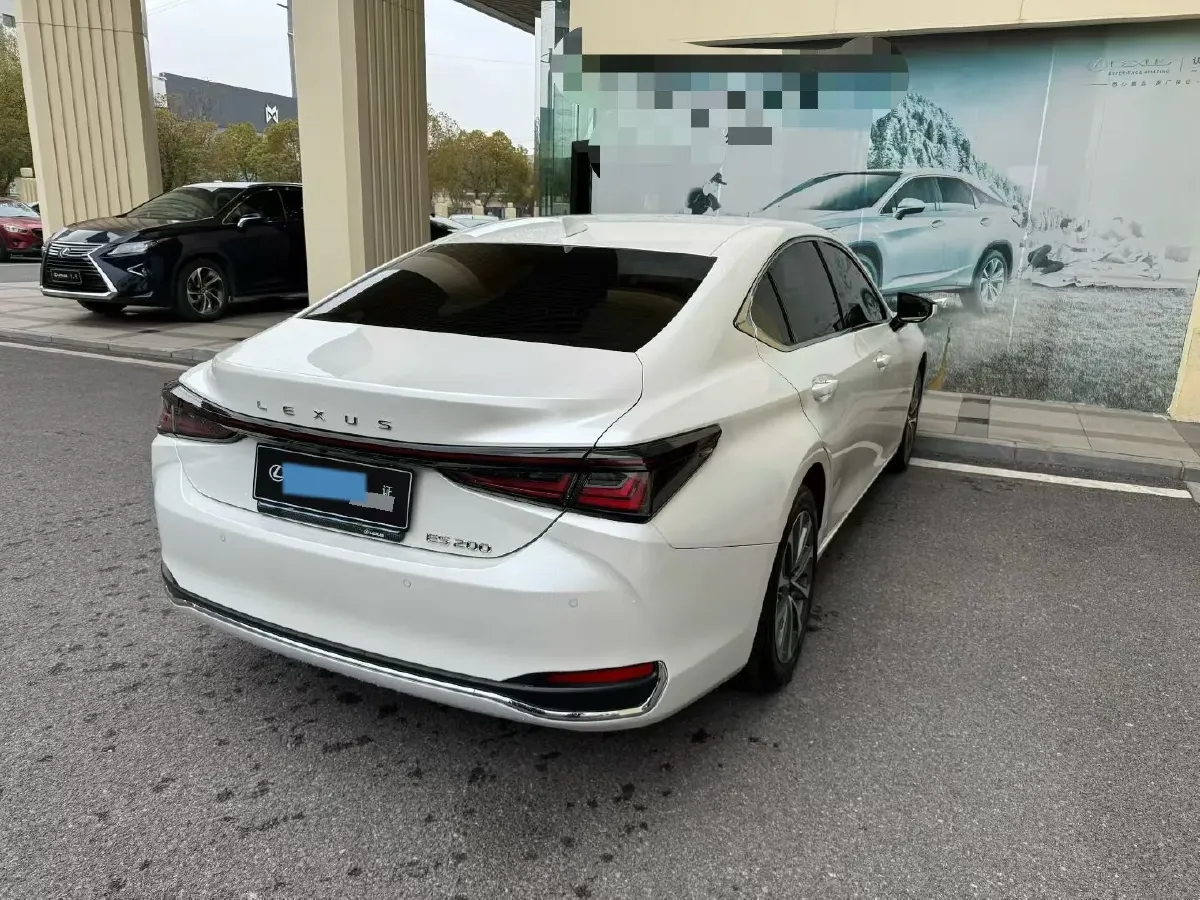 2025 Lexus ES 2.0L 173HP L4 CVT,autocango,china used car exporter,china ev exporter,chinese used car exporter,chinese used ev exporter