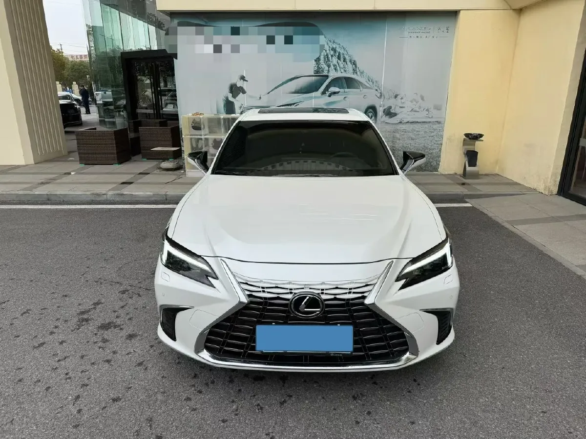 2025 Lexus ES 2.0L 173HP L4 CVT,autocango,china used car exporter,china ev exporter,chinese used car exporter,chinese used ev exporter