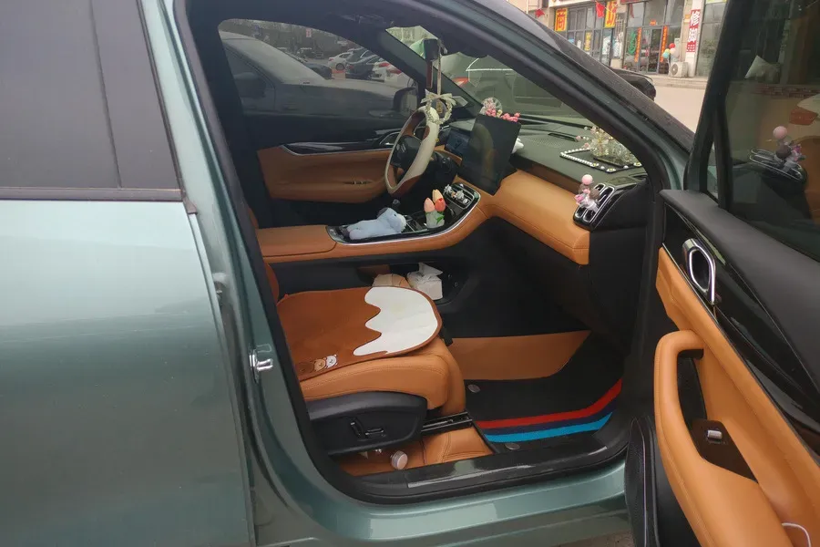 2025 Geely StarRay 1.5T 181HP L4 7DCT,autocango,china used car exporter,china ev exporter,chinese used car exporter,chinese used ev exporter