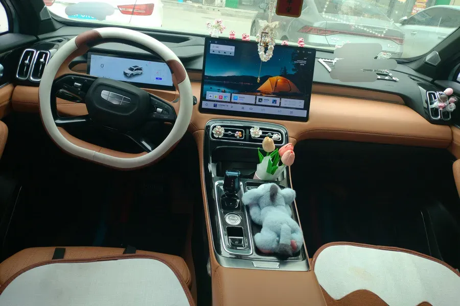 2025 Geely StarRay 1.5T 181HP L4 7DCT,autocango,china used car exporter,china ev exporter,chinese used car exporter,chinese used ev exporter