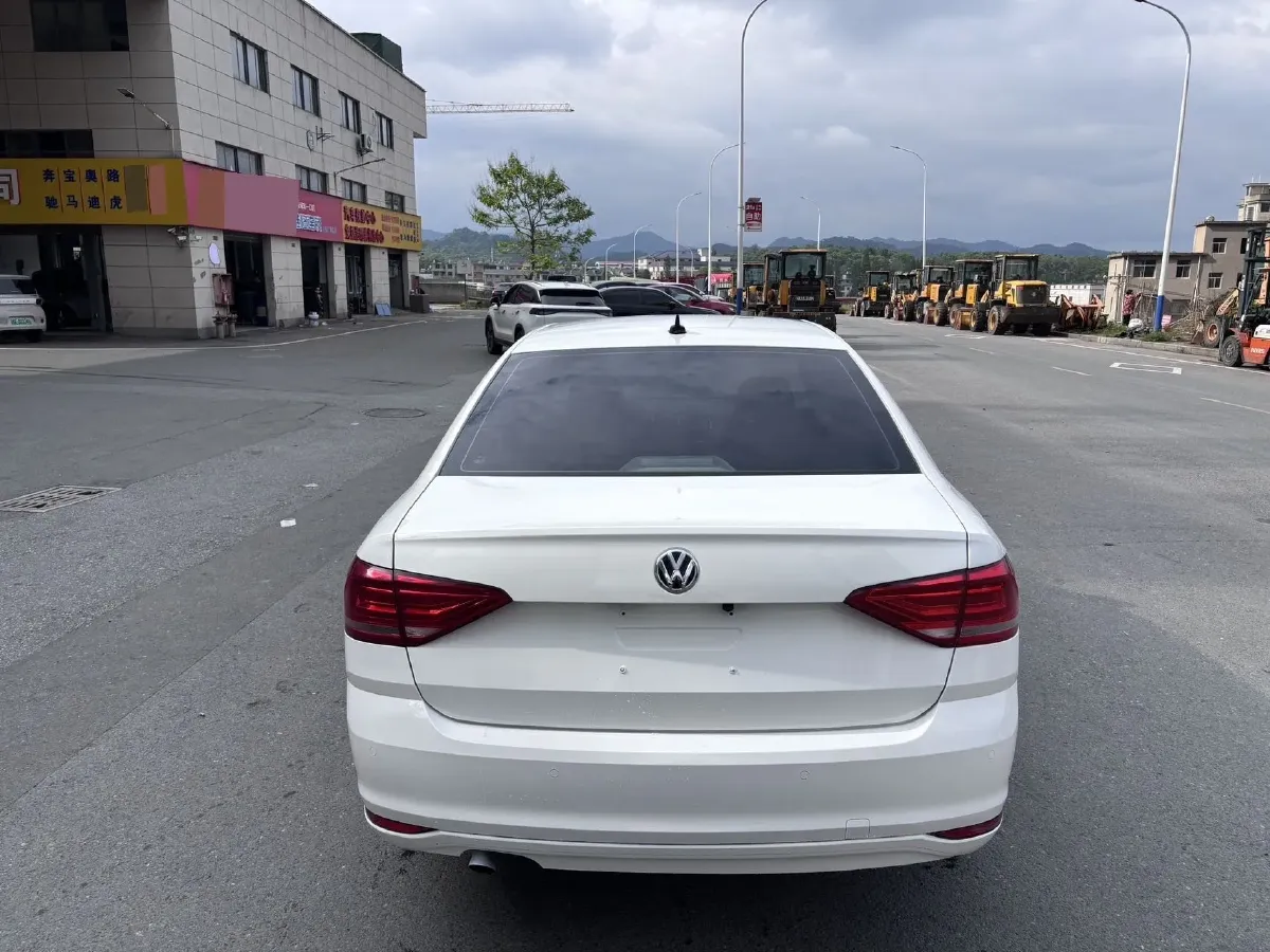 2017 Volkswagen Lavida 1.6L 110HP L4 6AT,autocango,china used car exporter,china ev exporter,chinese used car exporter,chinese used ev exporter