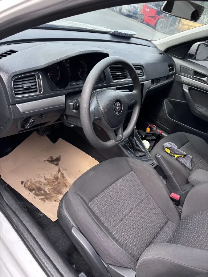 2017 Volkswagen Lavida 1.6L 110HP L4 6AT,autocango,china used car exporter,china ev exporter,chinese used car exporter,chinese used ev exporter