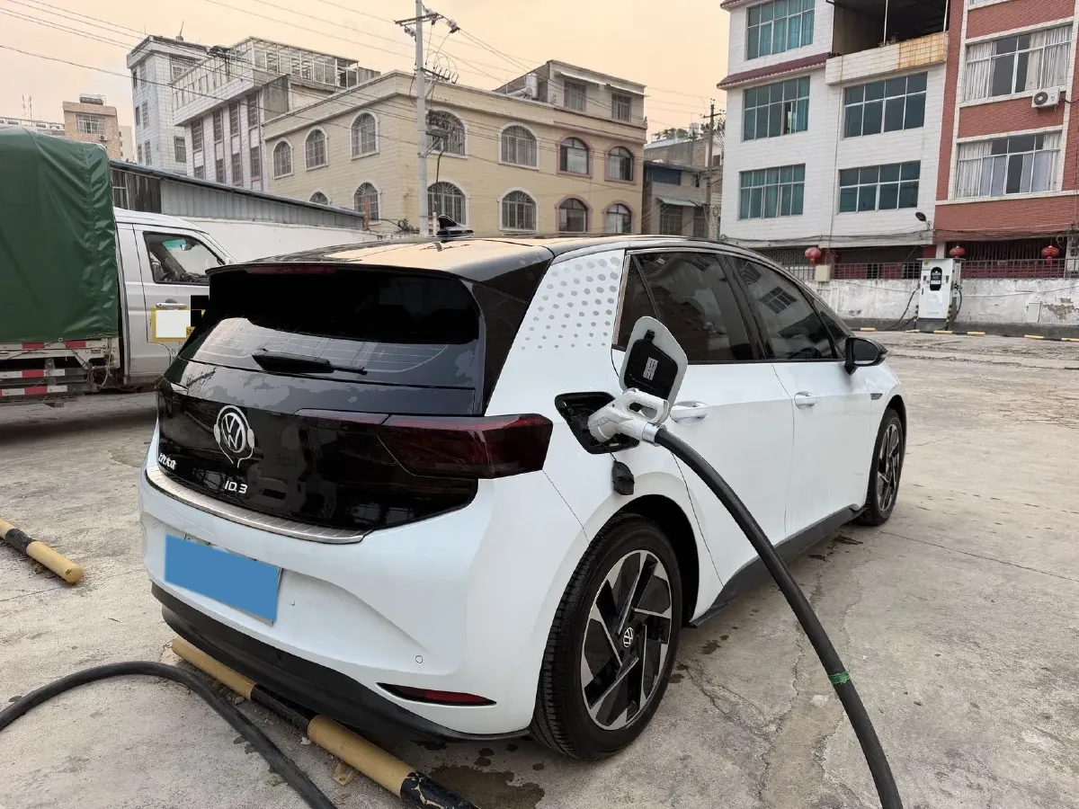2023 Volkswagen ID.3 BEV 52.8KWH,autocango,china used car exporter,china ev exporter,chinese used car exporter,chinese used ev exporter
