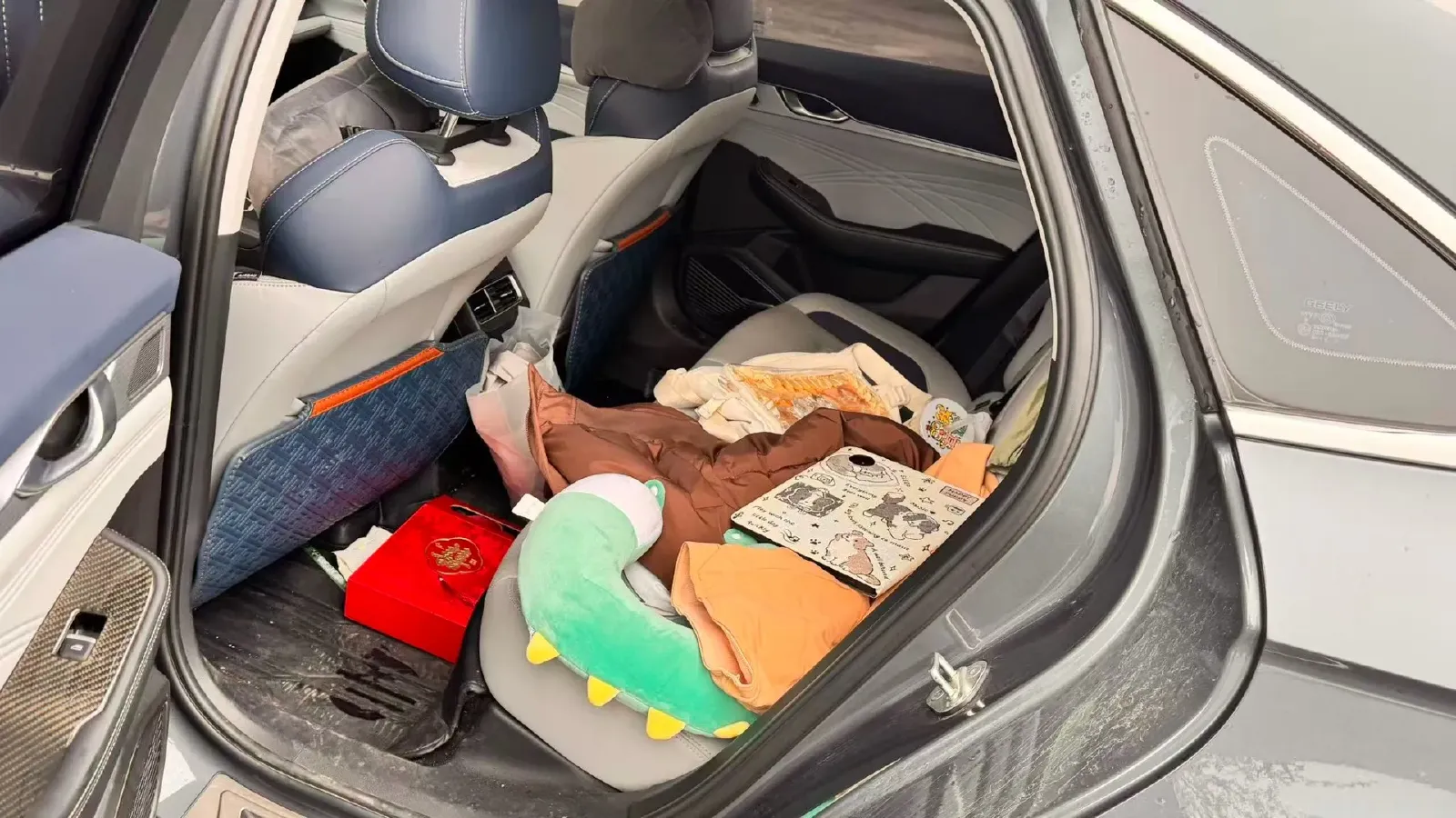 2023 Geely Preface 2.0T 190HP L4 7DCT,autocango,china used car exporter,china ev exporter,chinese used car exporter,chinese used ev exporter