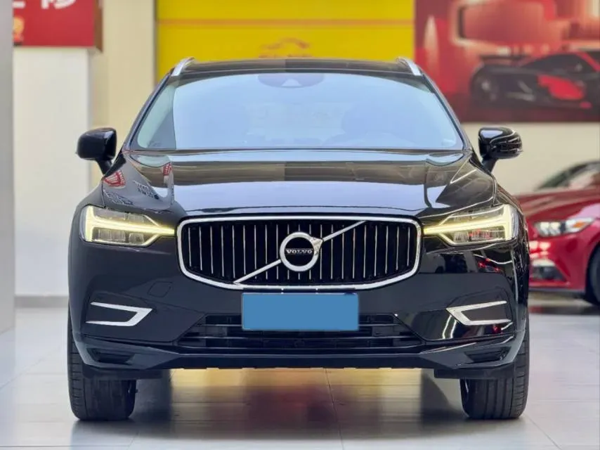 2020 Volvo XC60 2.0T 254HP L4 8AT,autocango,china used car exporter,china ev exporter,chinese used car exporter,chinese used ev exporter