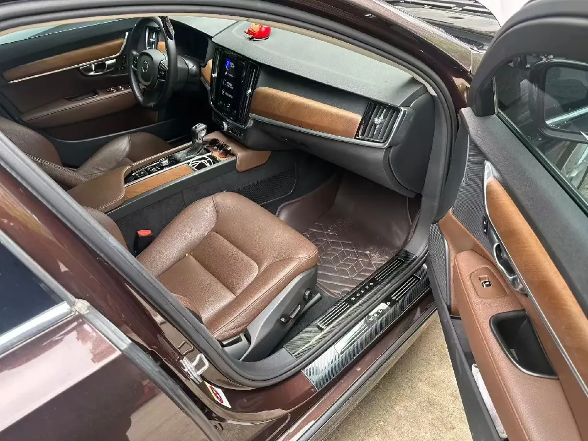 2020 Volvo S90 2.0T 254HP L4 8AT,autocango,china used car exporter,china ev exporter,chinese used car exporter,chinese used ev exporter