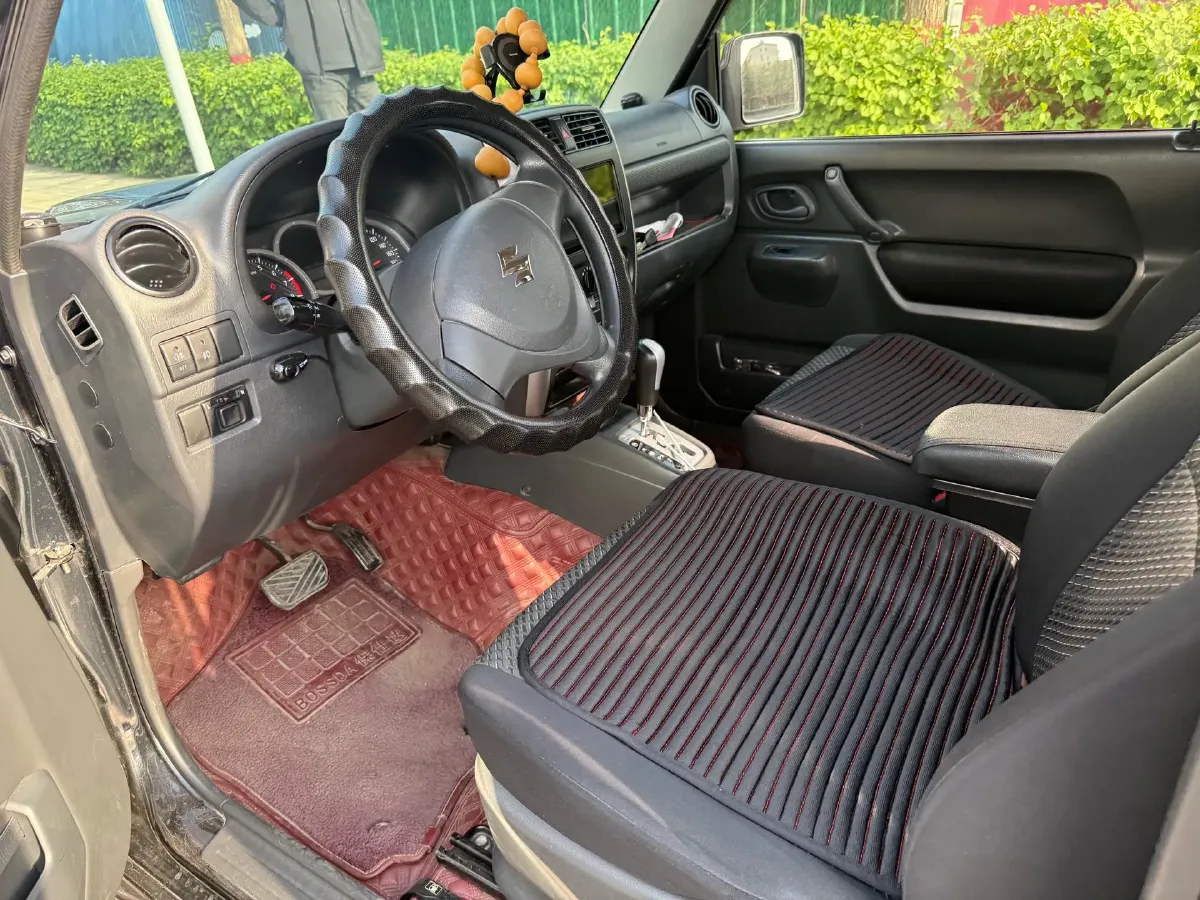 2015 Suzuki Jimny 1.3L 85HP L4 4AT,autocango,china used car exporter,china ev exporter,chinese used car exporter,chinese used ev exporter