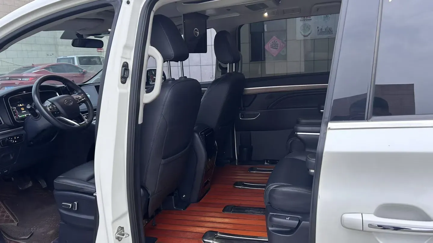 2021 GAC Trumpchi M8 2.0T 252HP L4 8AT,autocango,china used car exporter,china ev exporter,chinese used car exporter,chinese used ev exporter