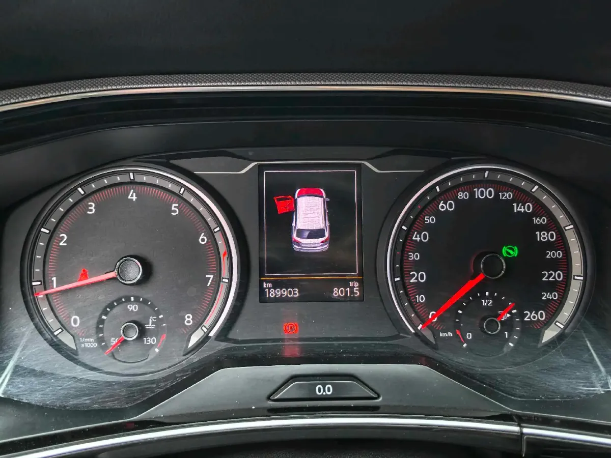 2019 Jeep Cherokee 2.0T 234HP L4 9AT,autocango,china used car exporter,china ev exporter,chinese used car exporter,chinese used ev exporter