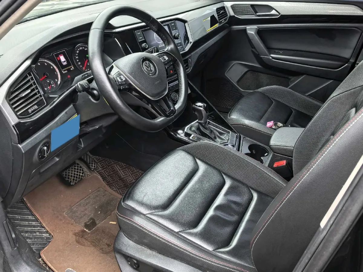 2019 Jeep Cherokee 2.0T 234HP L4 9AT,autocango,china used car exporter,china ev exporter,chinese used car exporter,chinese used ev exporter