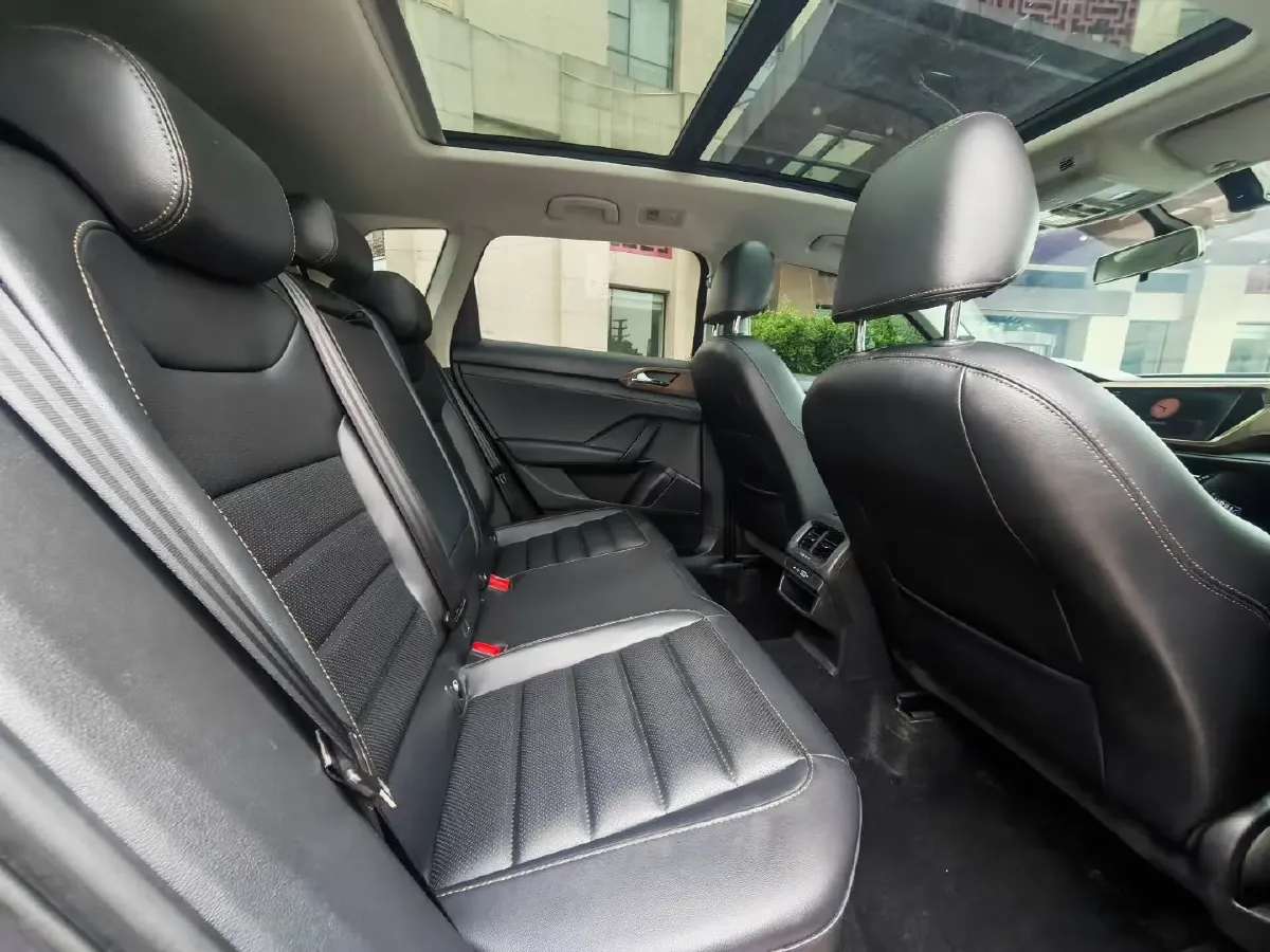 2021 Volkswagen Tharu 1.4T 150HP L4 7DCT,autocango,china used car exporter,china ev exporter,chinese used car exporter,chinese used ev exporter