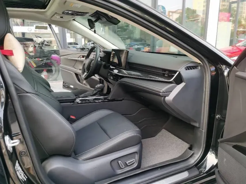 2025 Toyota Camry 2.0L 152HP L4 E-CVT Hybrid,autocango,china used car exporter,china ev exporter,chinese used car exporter,chinese used ev exporter