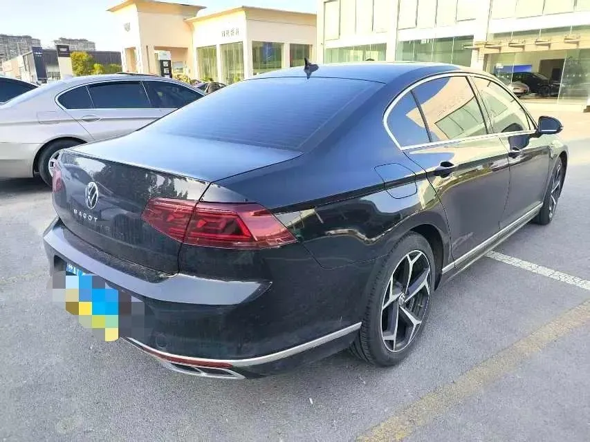 2023 Volkswagen Magotan 2.0T 186HP L4 7DCT,autocango,china used car exporter,china ev exporter,chinese used car exporter,chinese used ev exporter