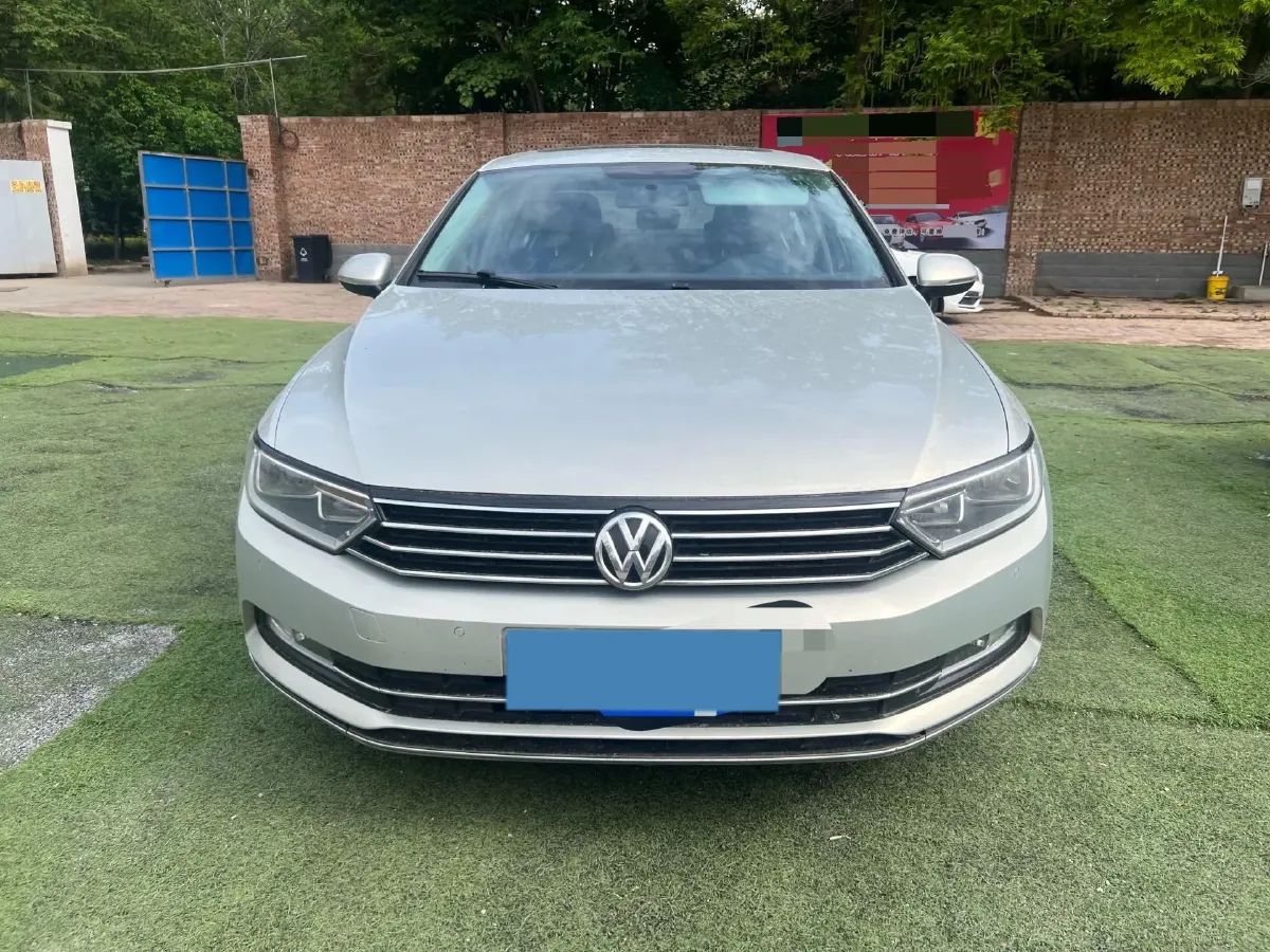 2018 Volkswagen Magotan 1.8T 180HP L4 7DCT,autocango,china used car exporter,china ev exporter,chinese used car exporter,chinese used ev exporter