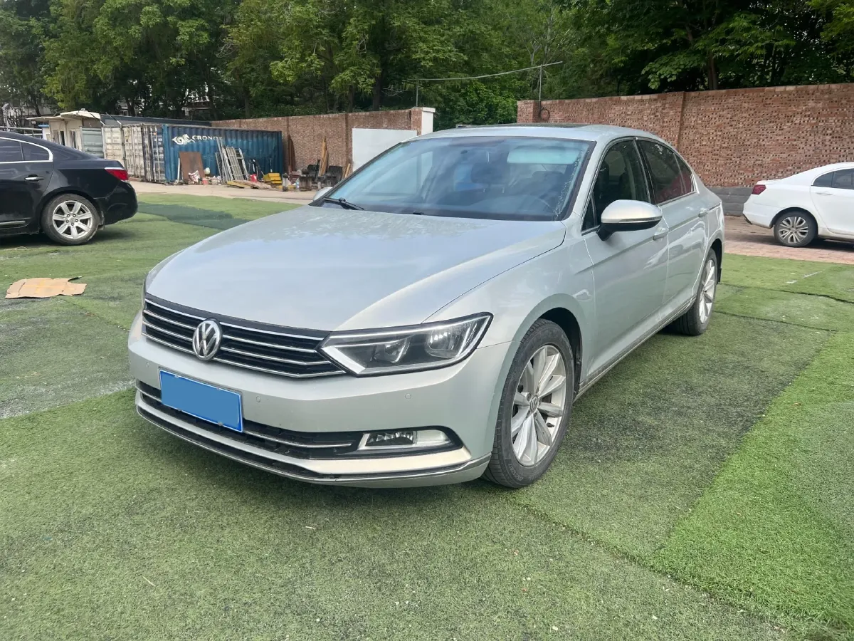 2018 Volkswagen Magotan 1.8T 180HP L4 7DCT,autocango,china used car exporter,china ev exporter,chinese used car exporter,chinese used ev exporter