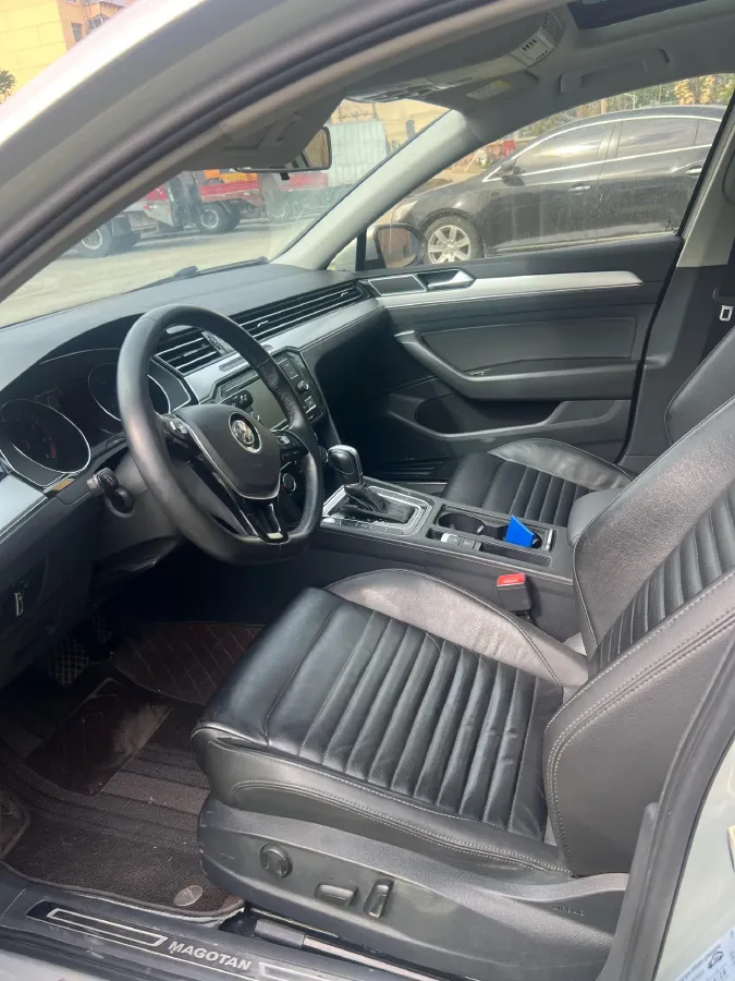 2018 Volkswagen Magotan 1.8T 180HP L4 7DCT,autocango,china used car exporter,china ev exporter,chinese used car exporter,chinese used ev exporter