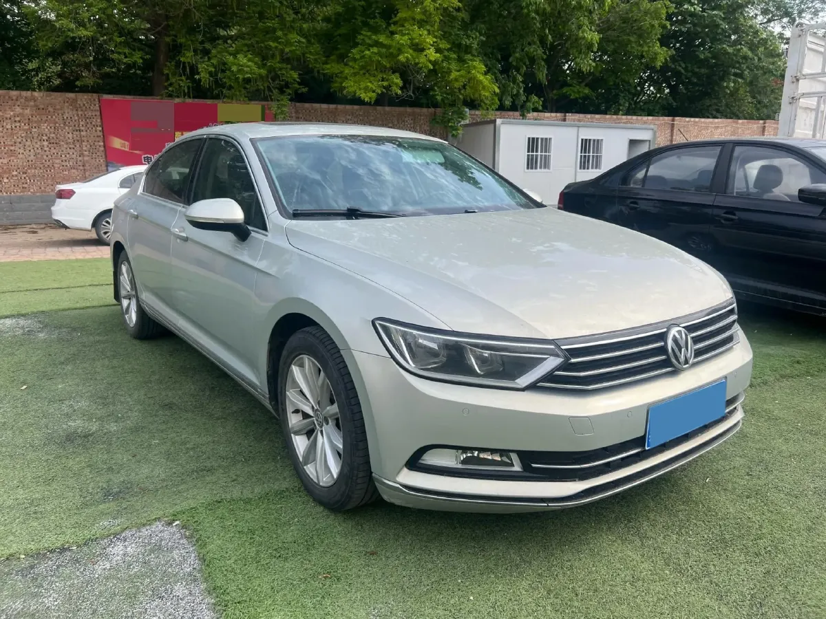 2018 Volkswagen Magotan 1.8T 180HP L4 7DCT,autocango,china used car exporter,china ev exporter,chinese used car exporter,chinese used ev exporter