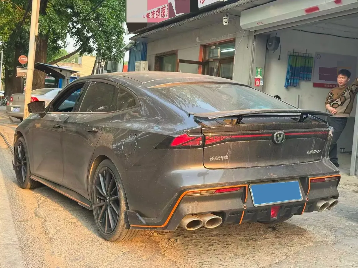 2023 ChangAn UNI-V 1.5T 188HP L4 7DCT,autocango,china used car exporter,china ev exporter,chinese used car exporter,chinese used ev exporter