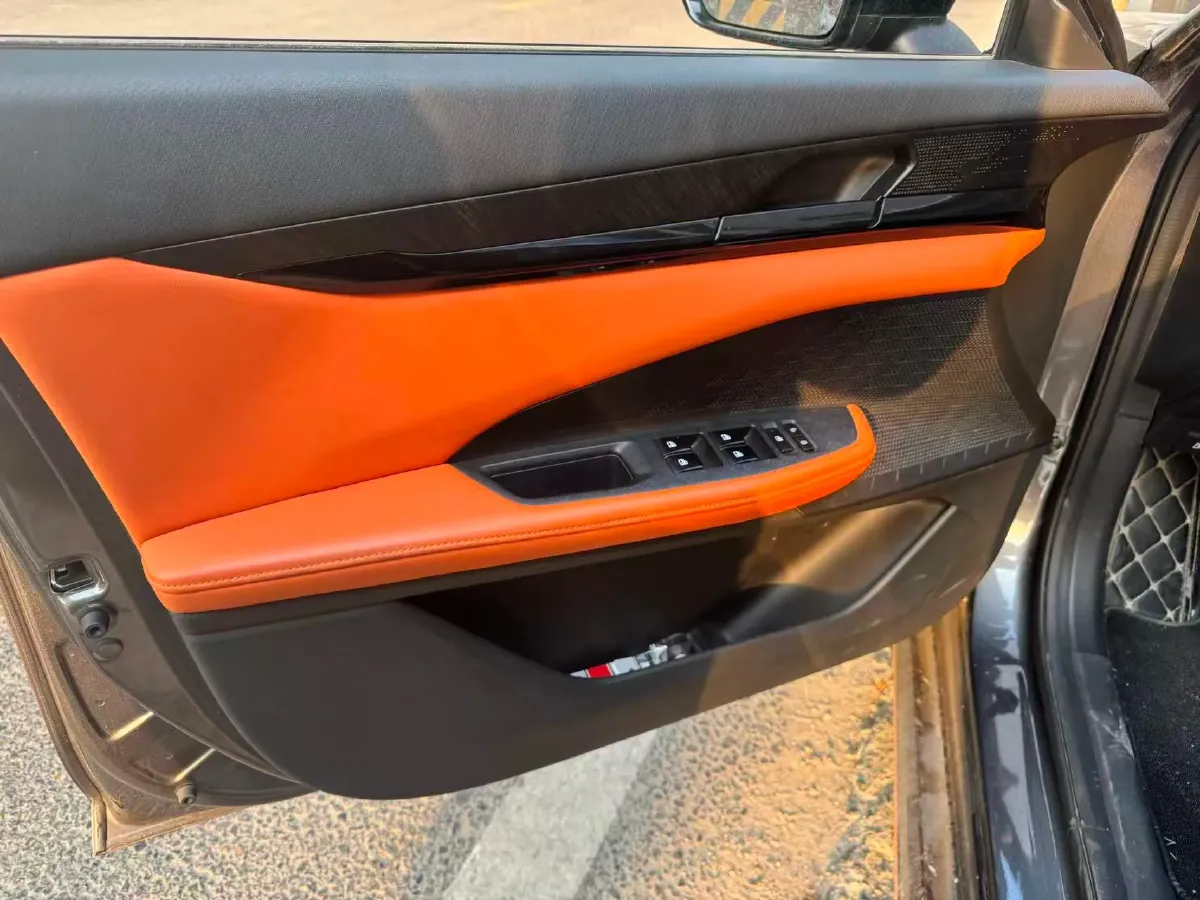 2023 ChangAn UNI-V 1.5T 188HP L4 7DCT,autocango,china used car exporter,china ev exporter,chinese used car exporter,chinese used ev exporter