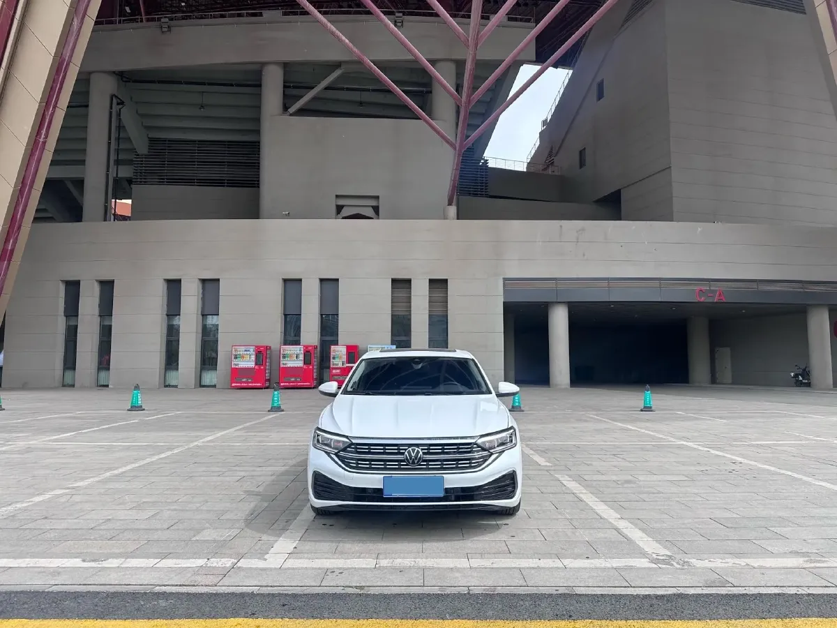 2023 Volkswagen Sagitar 1.5T 160HP L4 7DCT,autocango,china used car exporter,china ev exporter,chinese used car exporter,chinese used ev exporter