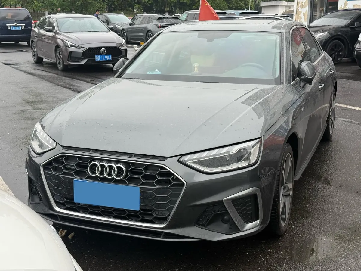 2020 Audi A4L 2.0T 190HP L4 7DCT,autocango,china used car exporter,china ev exporter,chinese used car exporter,chinese used ev exporter