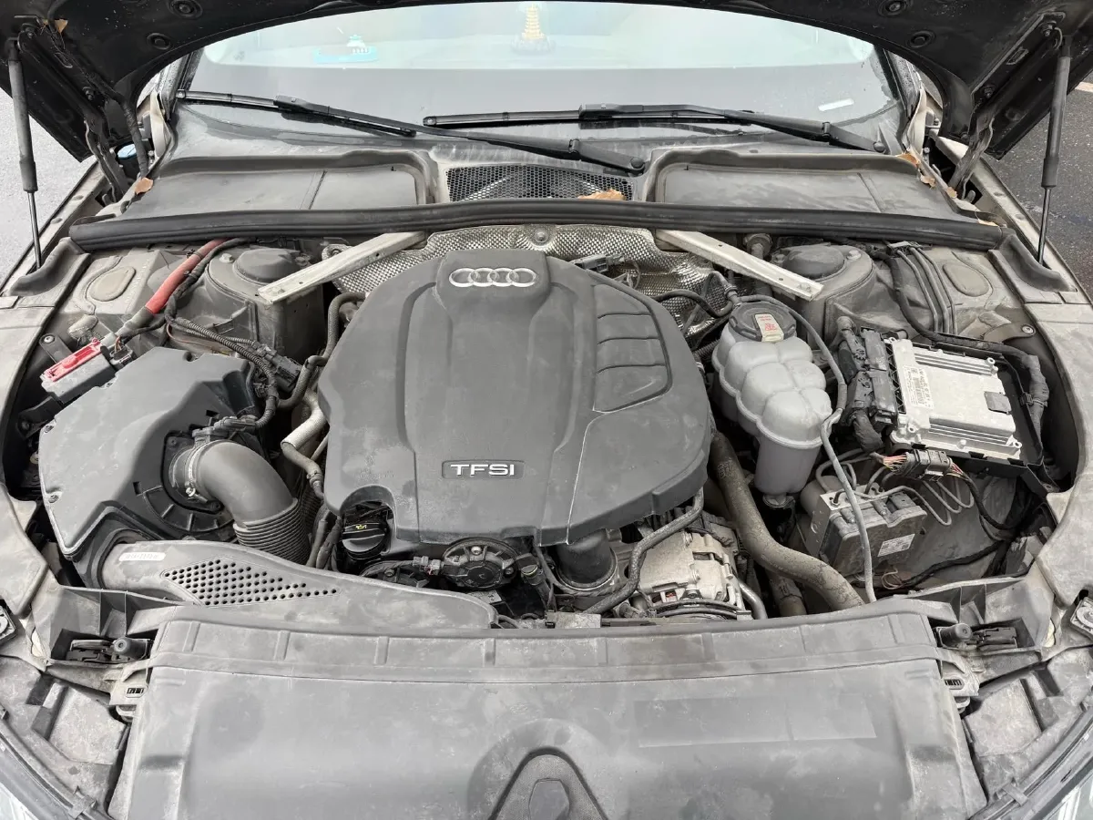 2020 Audi A4L 2.0T 190HP L4 7DCT,autocango,china used car exporter,china ev exporter,chinese used car exporter,chinese used ev exporter