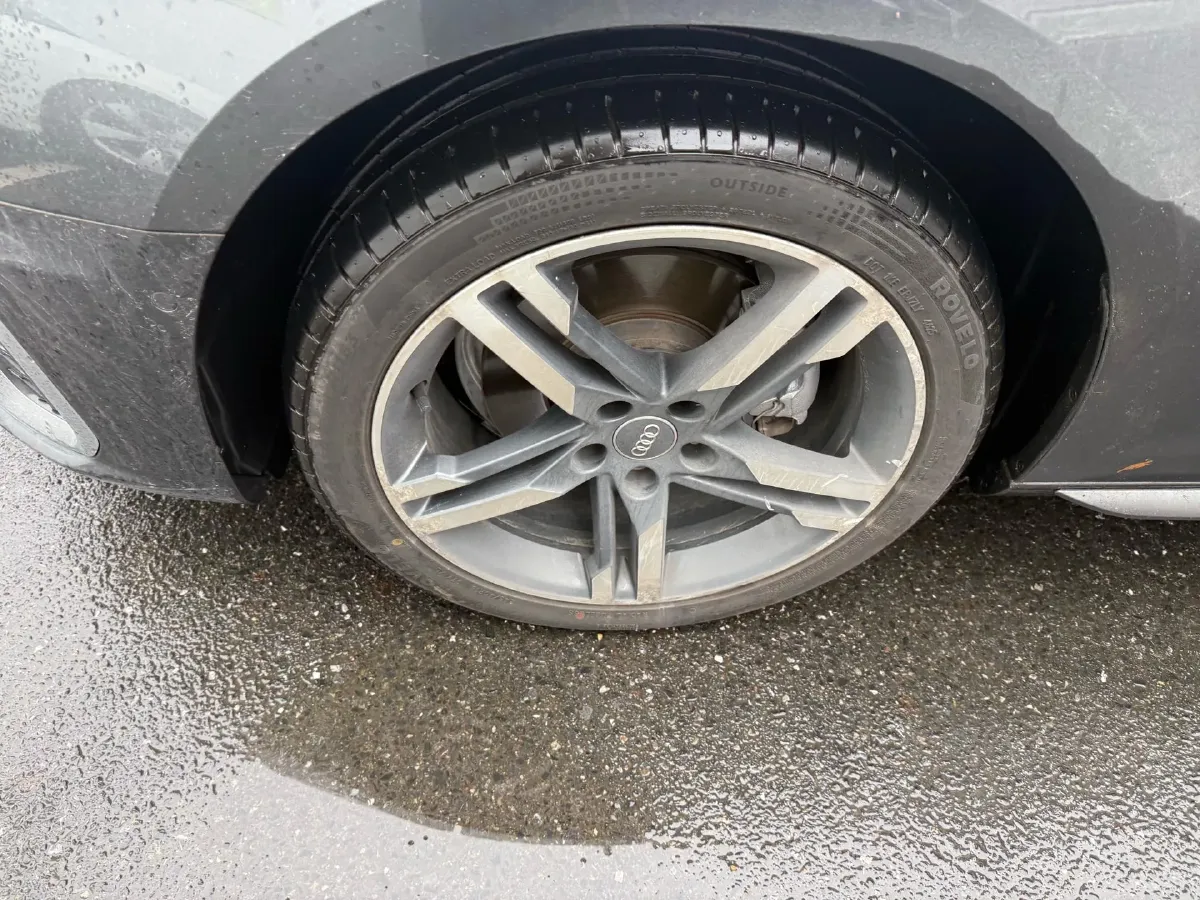 2020 Audi A4L 2.0T 190HP L4 7DCT,autocango,china used car exporter,china ev exporter,chinese used car exporter,chinese used ev exporter