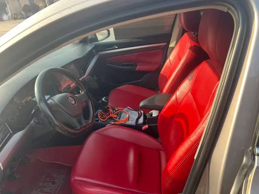 2019 GAC Trumpchi GS4 1.5T 169HP L4 6MT,autocango,china used car exporter,china ev exporter,chinese used car exporter,chinese used ev exporter