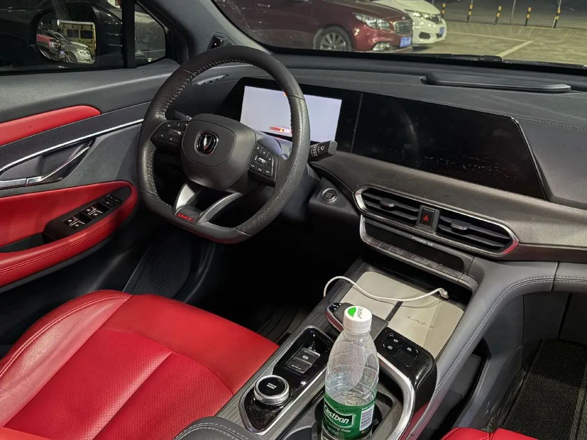 2020 ChangAn UNI-T 1.5T 180HP L4 7DCT,autocango,china used car exporter,china ev exporter,chinese used car exporter,chinese used ev exporter